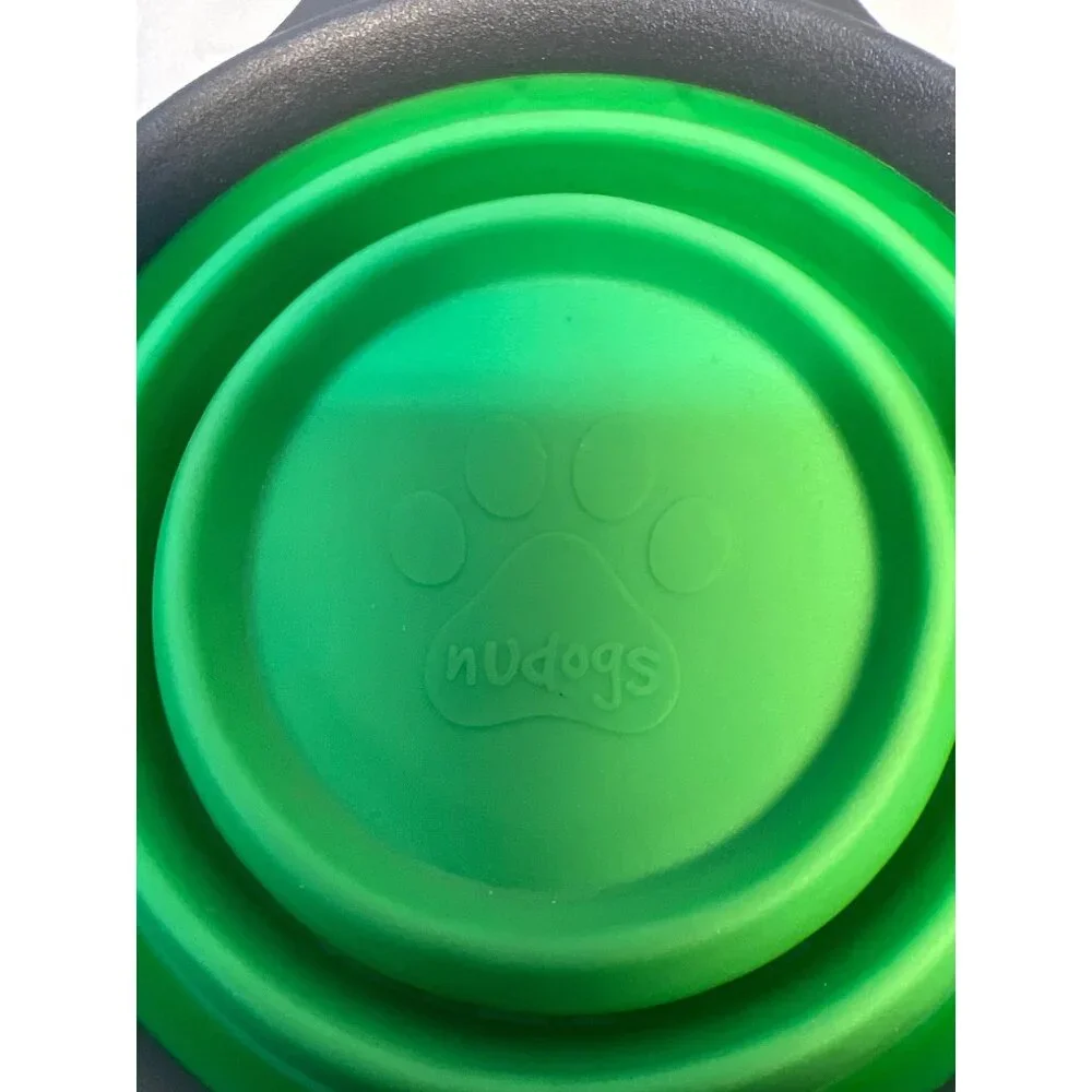 Collapsible Nuvogos Pet Bowl With Carabiner Clip